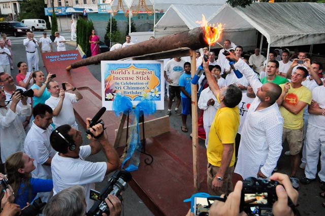 World’s largest incense stick