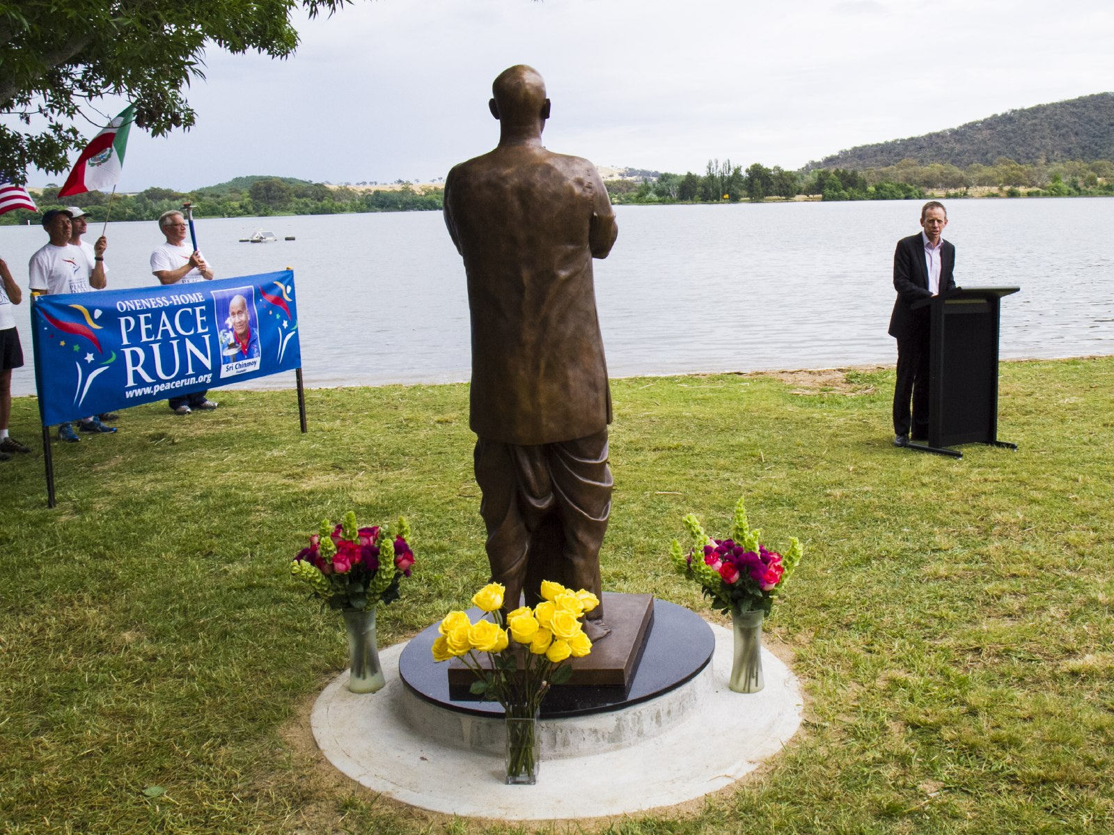 New statue in Canberra