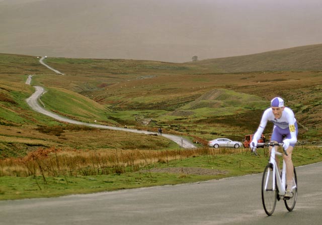 Tejvan wins UK national cycling title